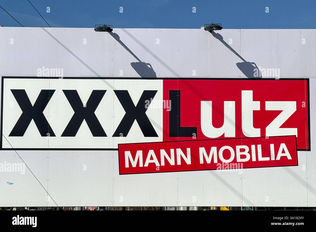 Mann mobilia xxxl lutz hi-res stock photography and images