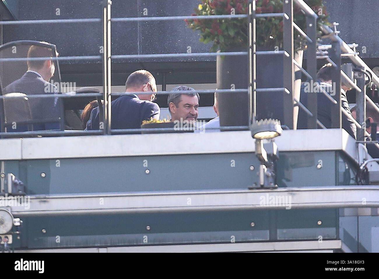 Berlin, Deutschland, 07.03.2025: Deutscher Bundestag, Jakob-Kaiser-Haus: Sondierungen zwischen Union und SPD: Unter anderem CDU-Chef Friedrich Merz, CSU-Chef Markus Söder, vom Blümenkübel großteilsverdeckt SPD-Generalsekretär Matthias Miersch *** Berlin, Germany, 07 03 2025 German Bundestag, Jakob Kaiser House Exploratory talks between CDU/CSU and SPD Among others CDU leader Friedrich Merz, CSU leader Markus Söder, largely concealed by the flower bucket SPD Secretary General Matthias Miersch Copyright: xdtsxNachrichtenagenturx dts 61699 Stock Photo