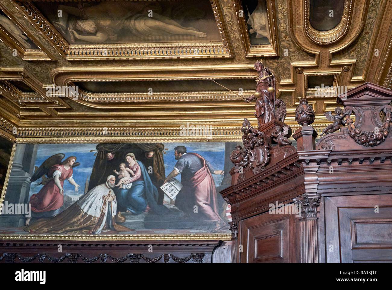 Fragment of the impressive interior of Doge Palace Stock Photo - Alamy