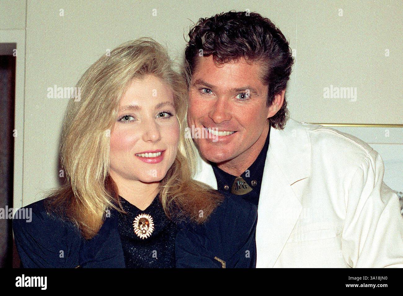 Жалаңаш Киров әйелдерінің суреттері Шегелерге конус ринстондарын қалай қолдануға болады