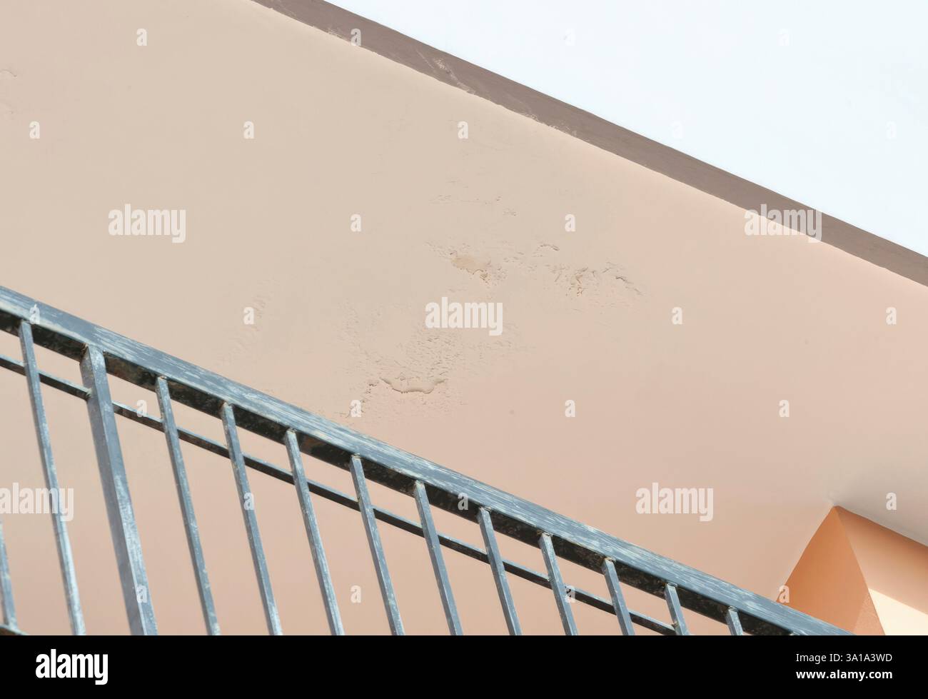 Demonstrating the impact of humidity and water damage on a structure Stock Photo