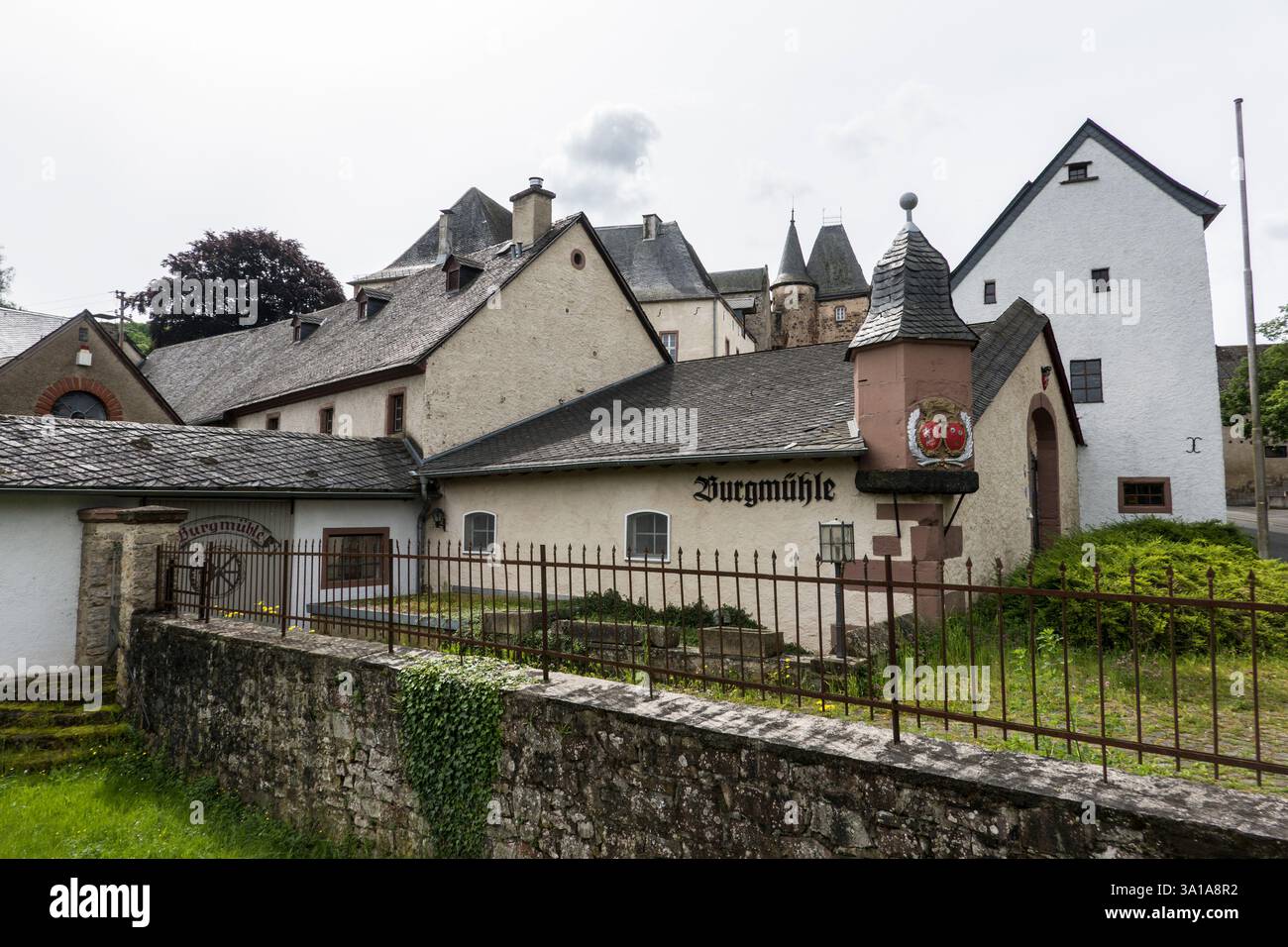 Gerolstein castle hi-res stock photography and images - Alamy