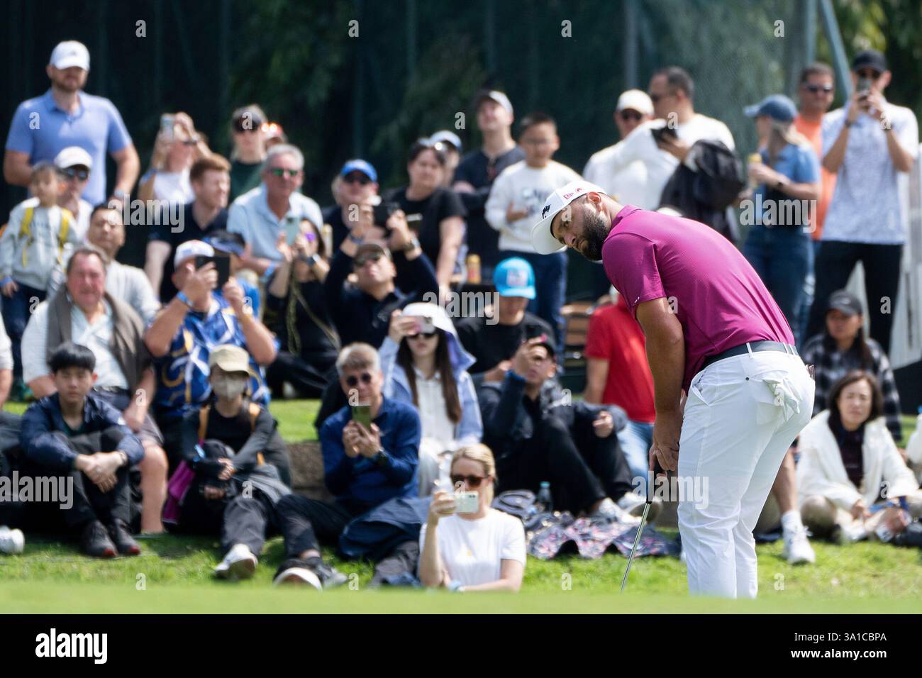 Vibrant Rahm Putts His Way To Second-round Lead At Liv Adelaide Wallpaper for Your Screen Vibrant Rahm Putts His Way To Second-round Lead At Liv Adelaide Wallpaper for Your Screen