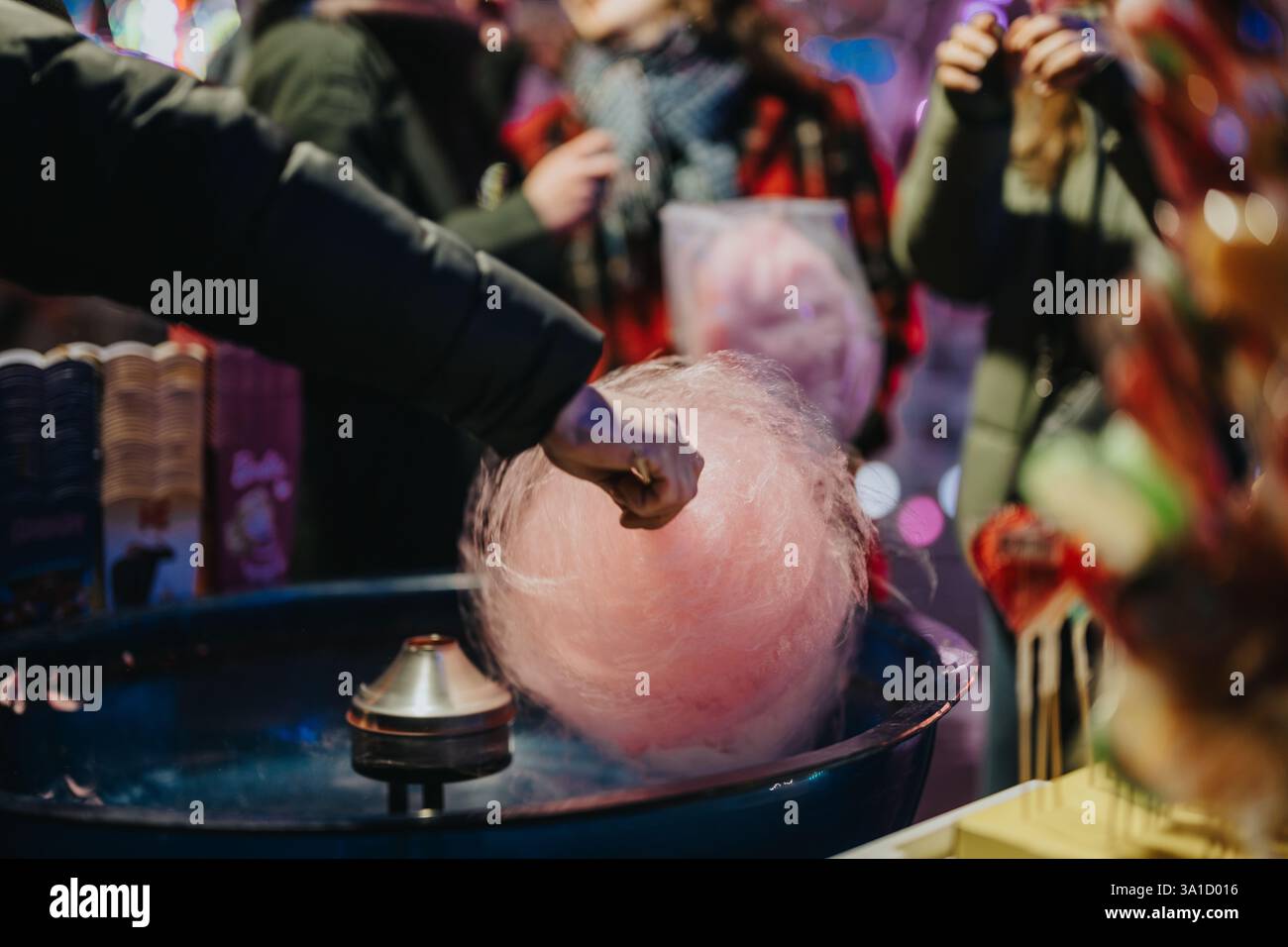 Cotton candy stall hi-res stock photography and images - Alamy