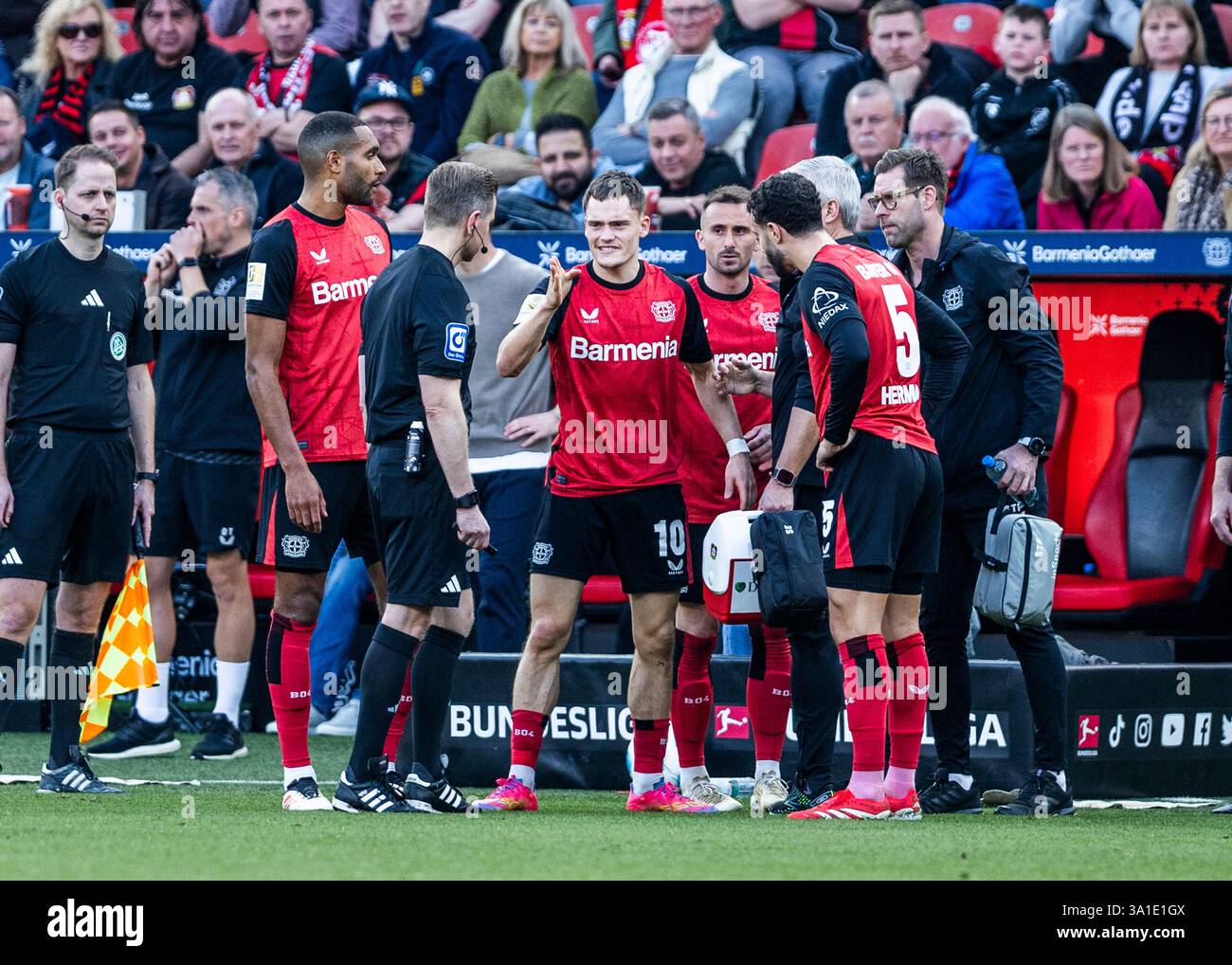 leverkusen-borussia-park-08-03-2025-florian-wirtz-of-leverkusen-has