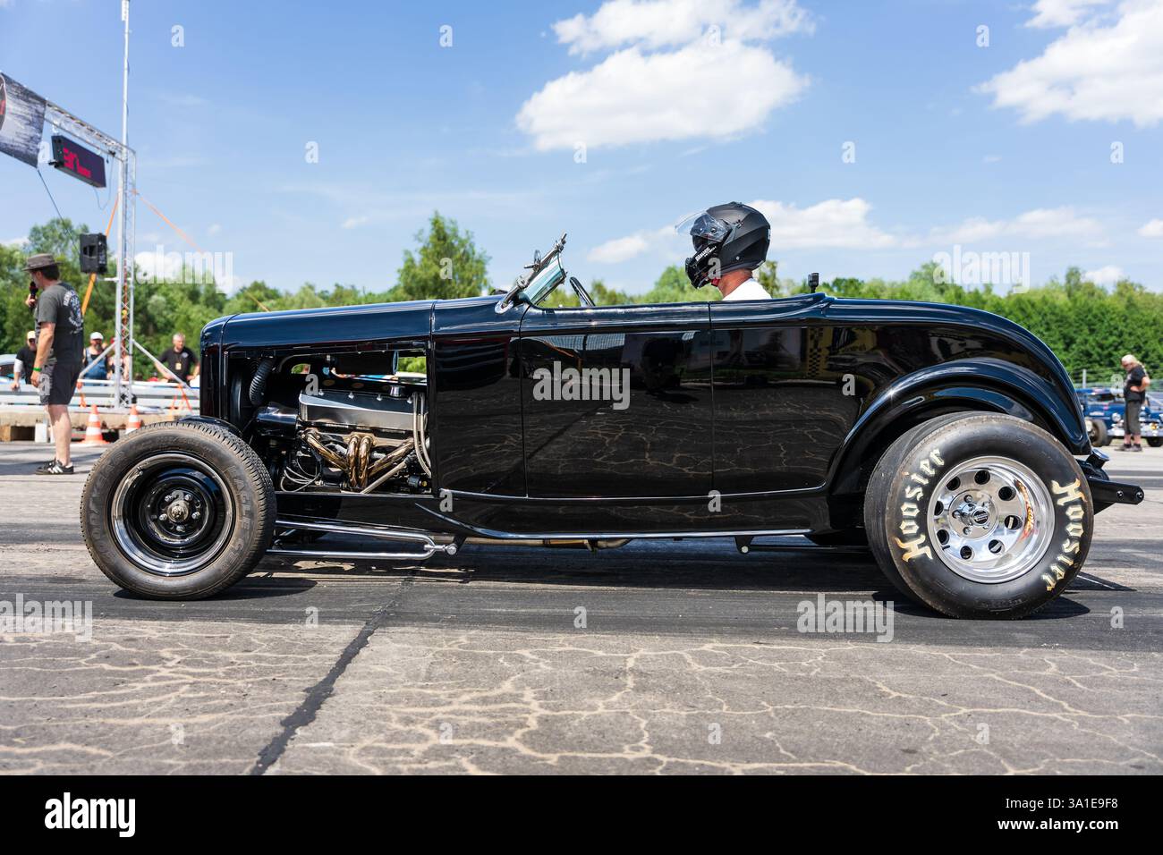 FINOWFURT, GERMANY - JUNE 28, 2024: The custom hot rod on the racing ...