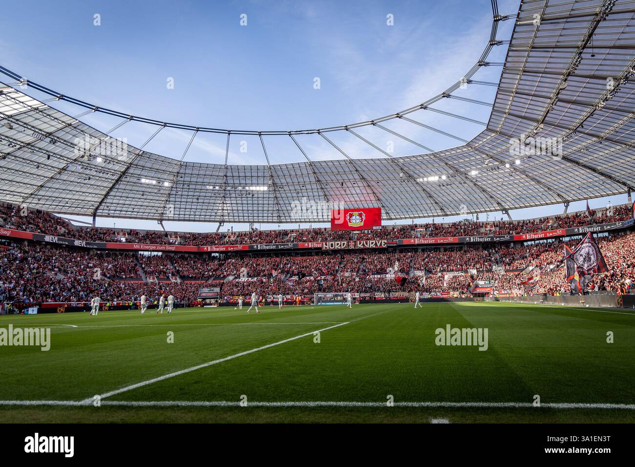 Impressionen: Anpfiff in der BayArena; Leverkusen, 08.03.2025 - Bayer ...