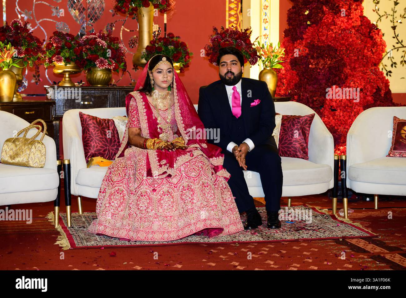 Indian couple in traditional clothes hi-res stock photography and ...