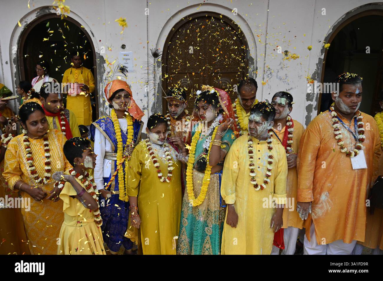 holi 2025 date in kolkata