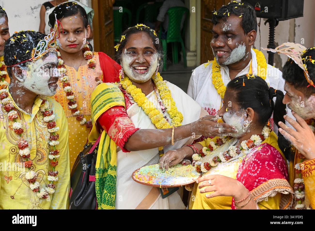 holi date kolkata