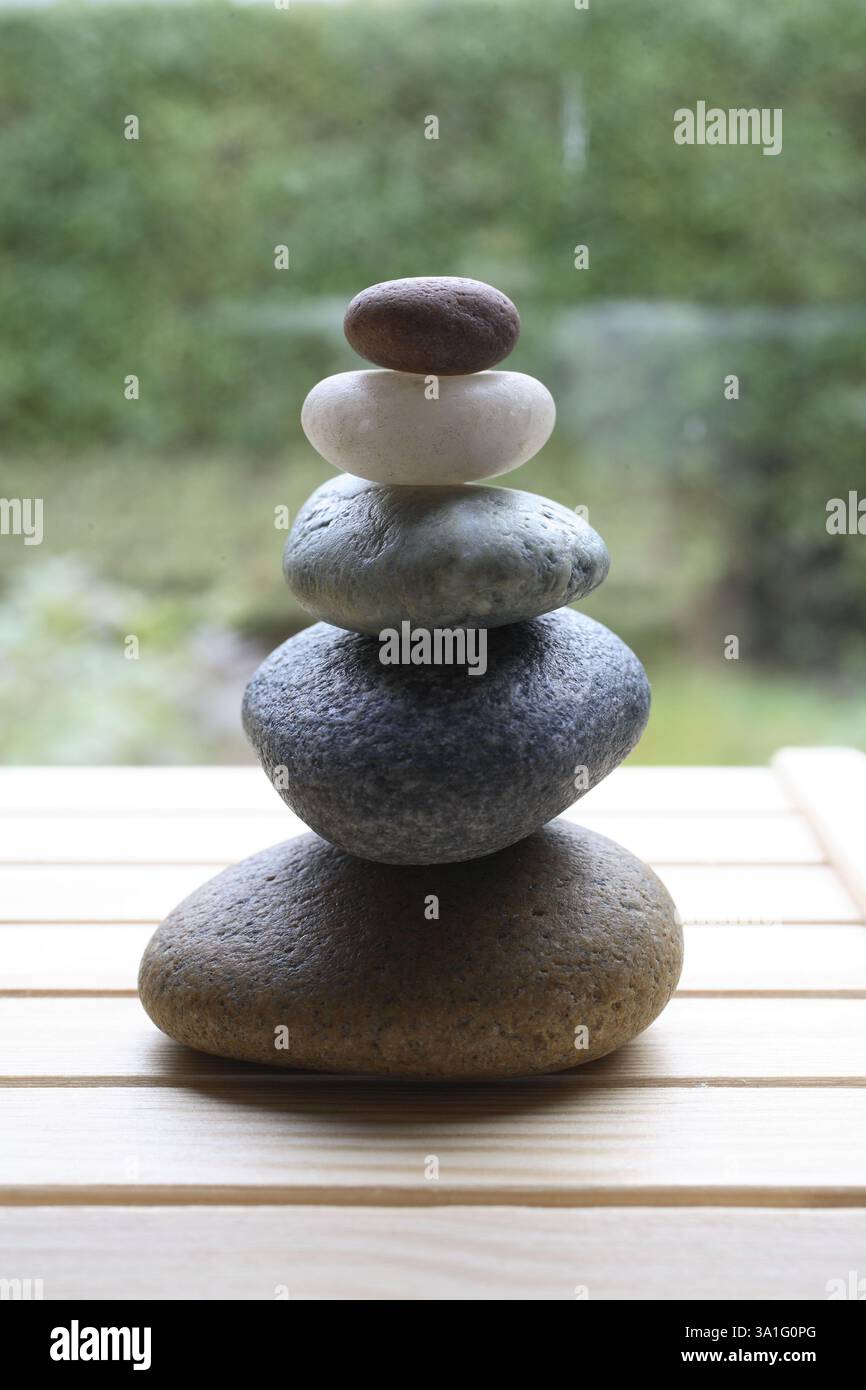 5 Stone Rocks 5 stones of different colors and sizes arranged on top of other Stock ...