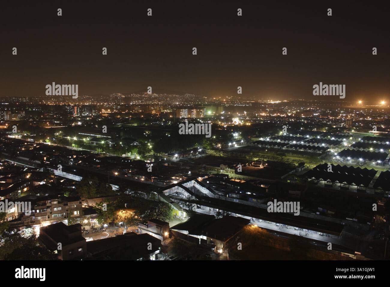 Chembur mumbai skyline hi-res stock photography and images - Alamy