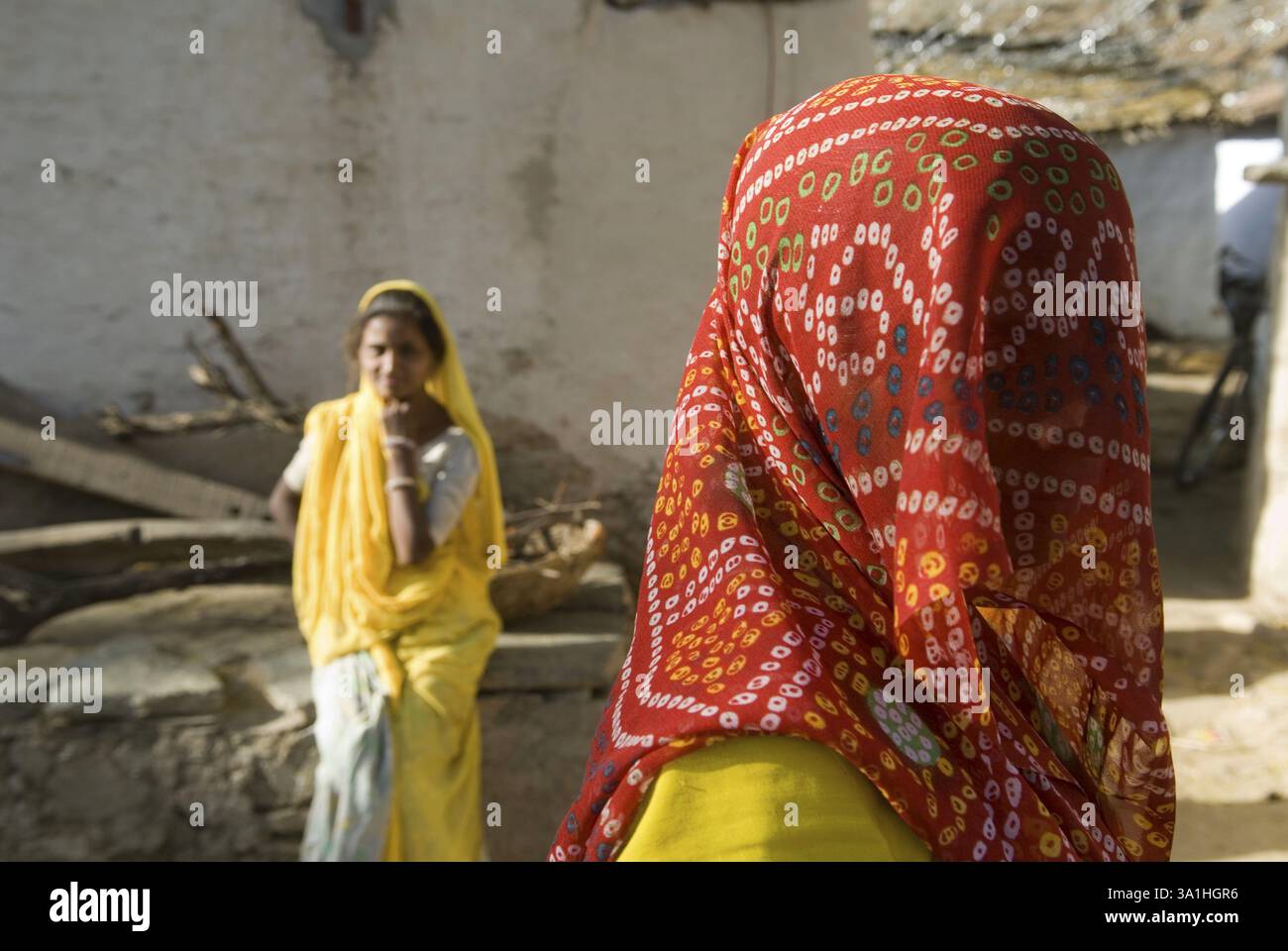 Indian woman in ghunghat veil hi-res stock photography and images - Alamy