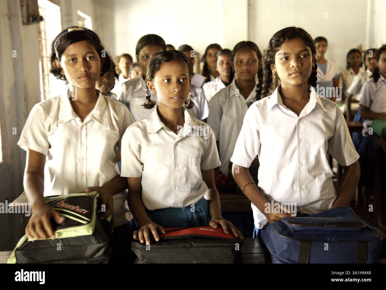 Indian school girls classroom hi-res stock photography and images - Alamy