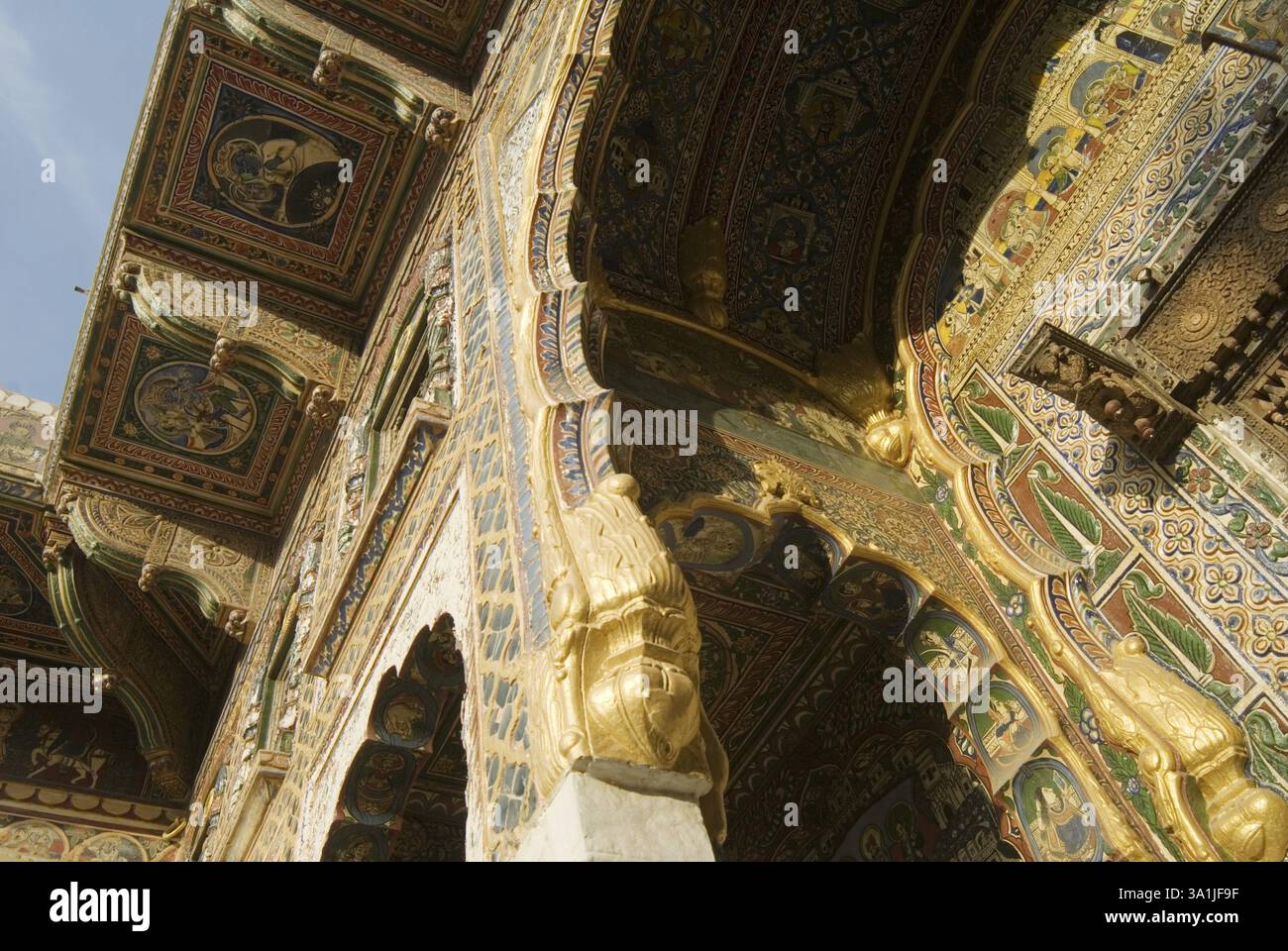 Interior of Haveli at Mandawa, Shekhawati Region, Rajasthan, India ...