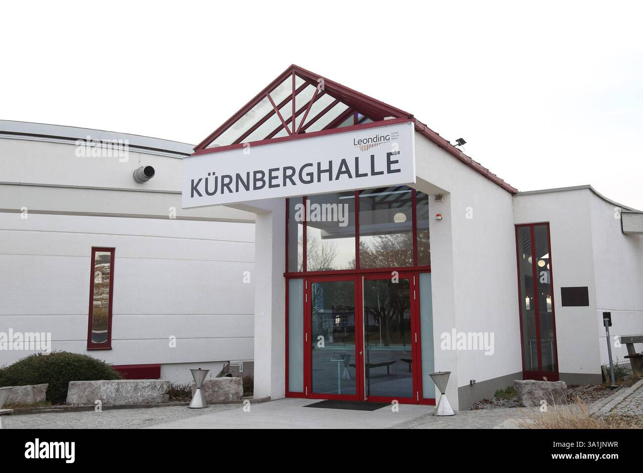 08-03-2025-leonding-aut-unterwegs-in-ober-sterreich-simon-schwarz