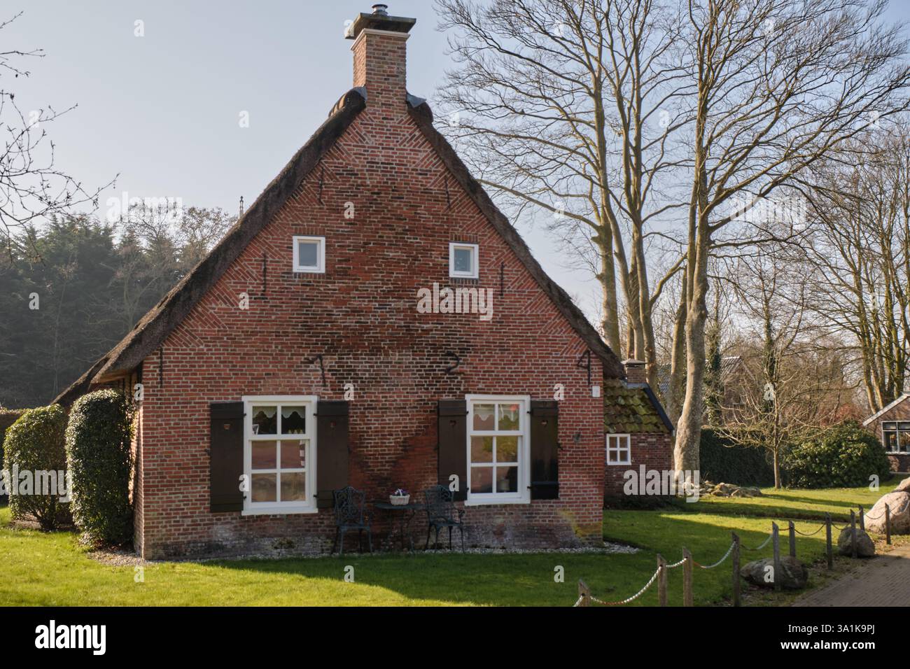 18th century farm house hi-res stock photography and images - Alamy