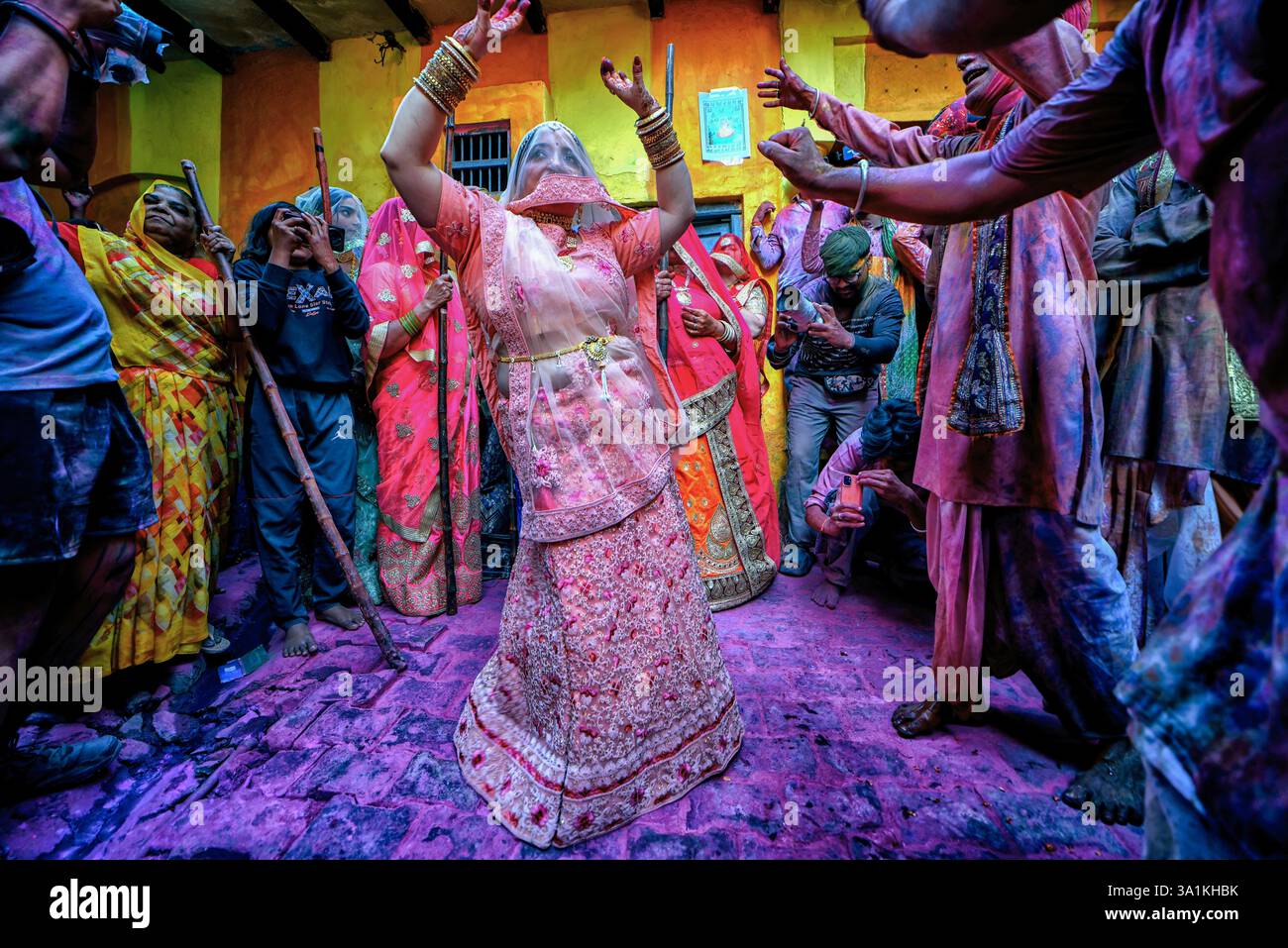 download holi songs of radha krishna