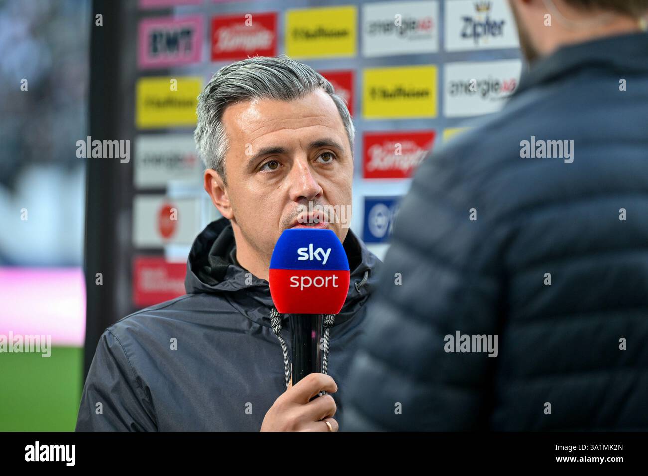 Linz Austria 09th Mar 2025 LINZ AUSTRIA MARCH 9 Head Coach linz-austria-09th-mar-2025-linz-austria-march-9-head-coach