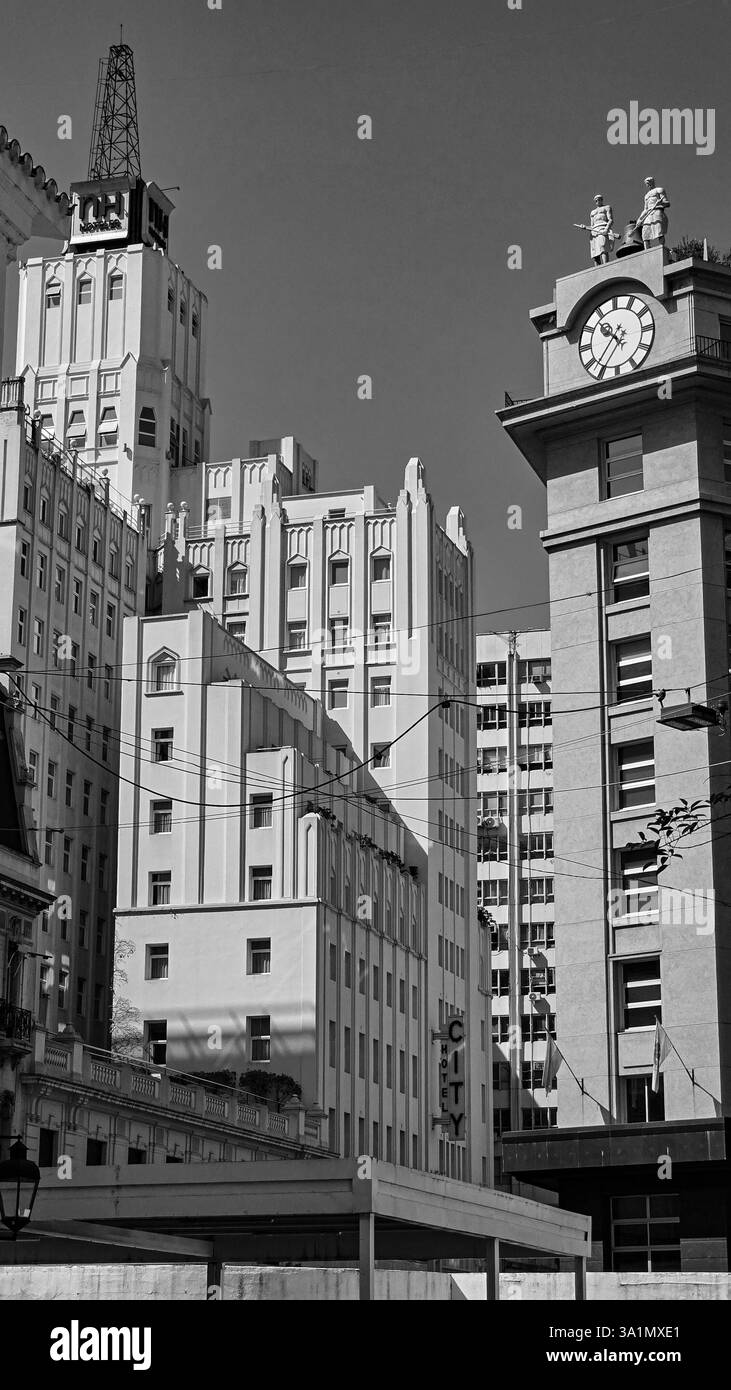 Buenos Aires: 10.03.2025: Typical Buenos Aires colonial building, classic in the Manzana de las Luces and Avenida de Mayo (Photo: Néstor J. Beremlbum) - Smartphone Captured Stock Image