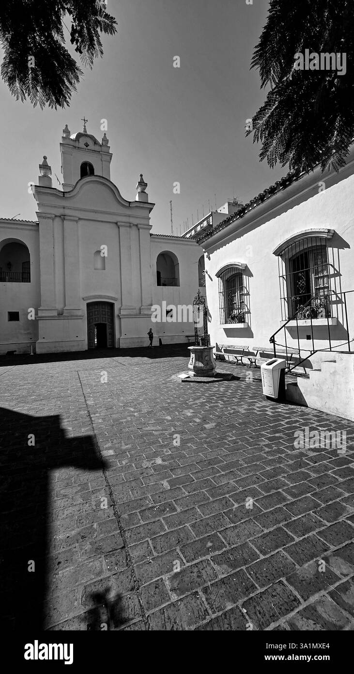 Buenos Aires: 10.03.2025: Typical Buenos Aires colonial building, classic in the Manzana de las Luces and Avenida de Mayo (Photo: Néstor J. Beremlbum) - Smartphone Captured Stock Image