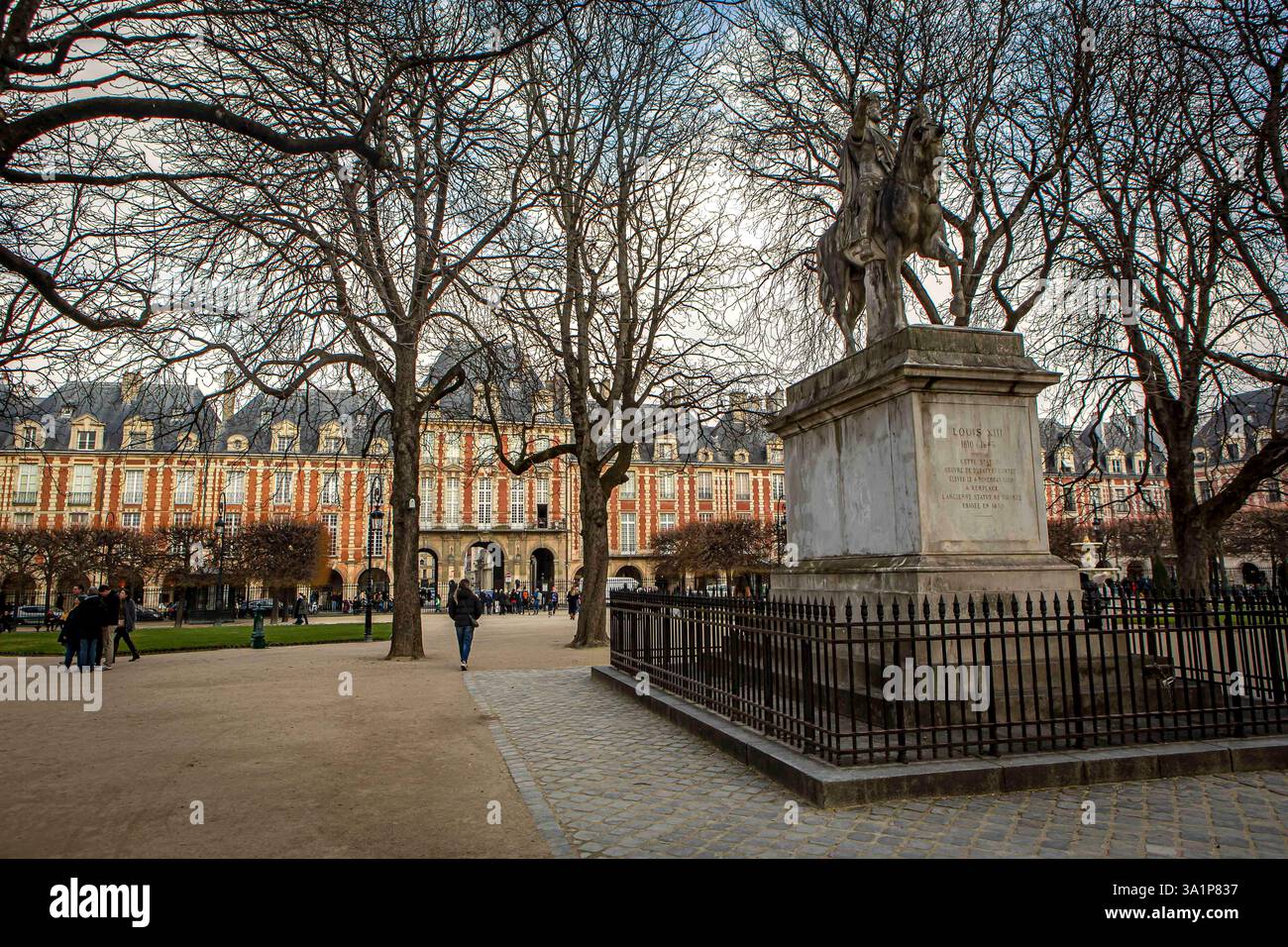 Die Platz Des Vosges Element Ein Triptychon Louis Gilbert Bellan