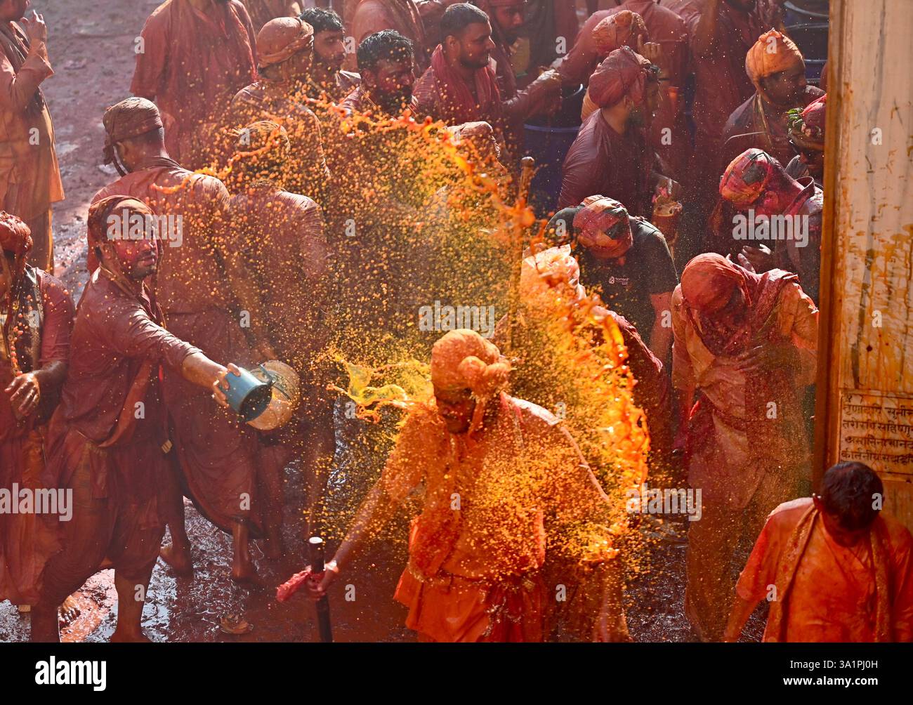 holi 2025 in mathura