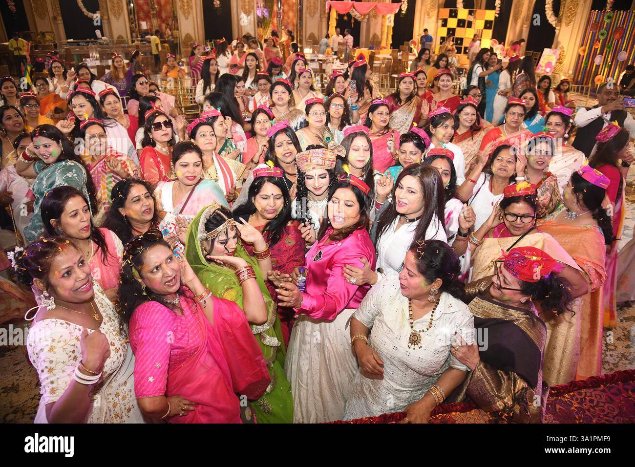 all india holi date 2025