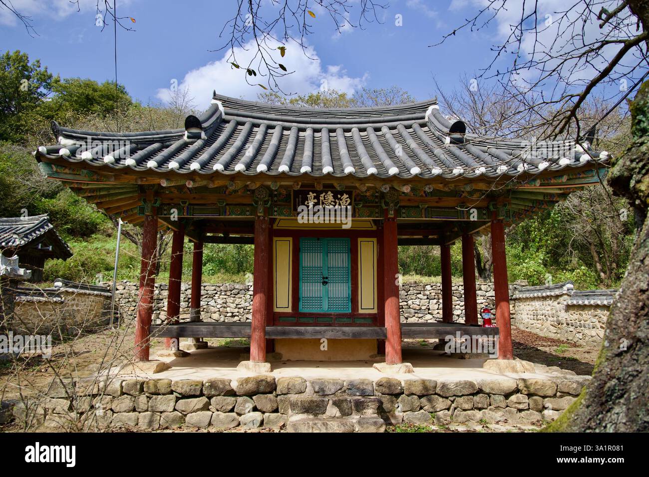 Sunchang County, South Korea - October 4, 2021: Guamjeong Pavilion, a traditional Korean structure with wooden pillars and a tiled roof, stands as a c Stock Photo