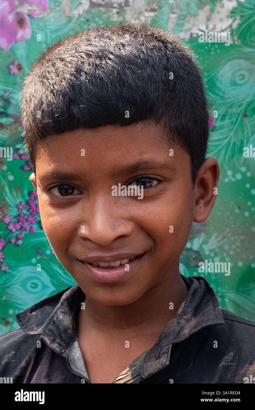 Juda chiroyli va qattiq porno Xotinim va men birinchi uchlikimizni otkazdik.