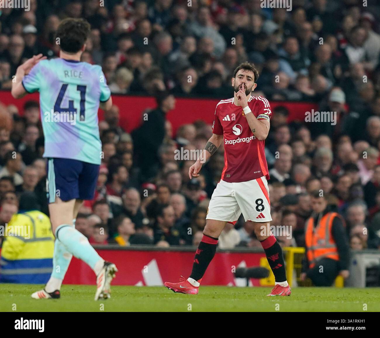 manchester-uk-9th-mar-2025-bruno-fernandes-of-manchester-united-r