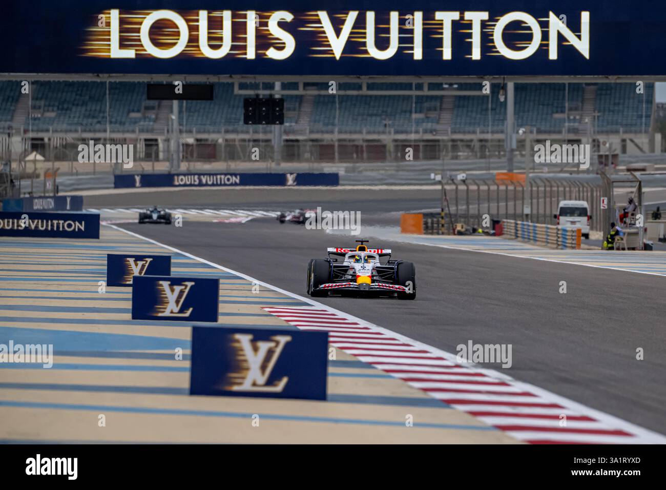 Vcarb Bahrain Testing BAHRAIN INTERNATIONAL CIRCUIT, BAHRAIN - FEBRUARY 26: Isack Hadjar ...