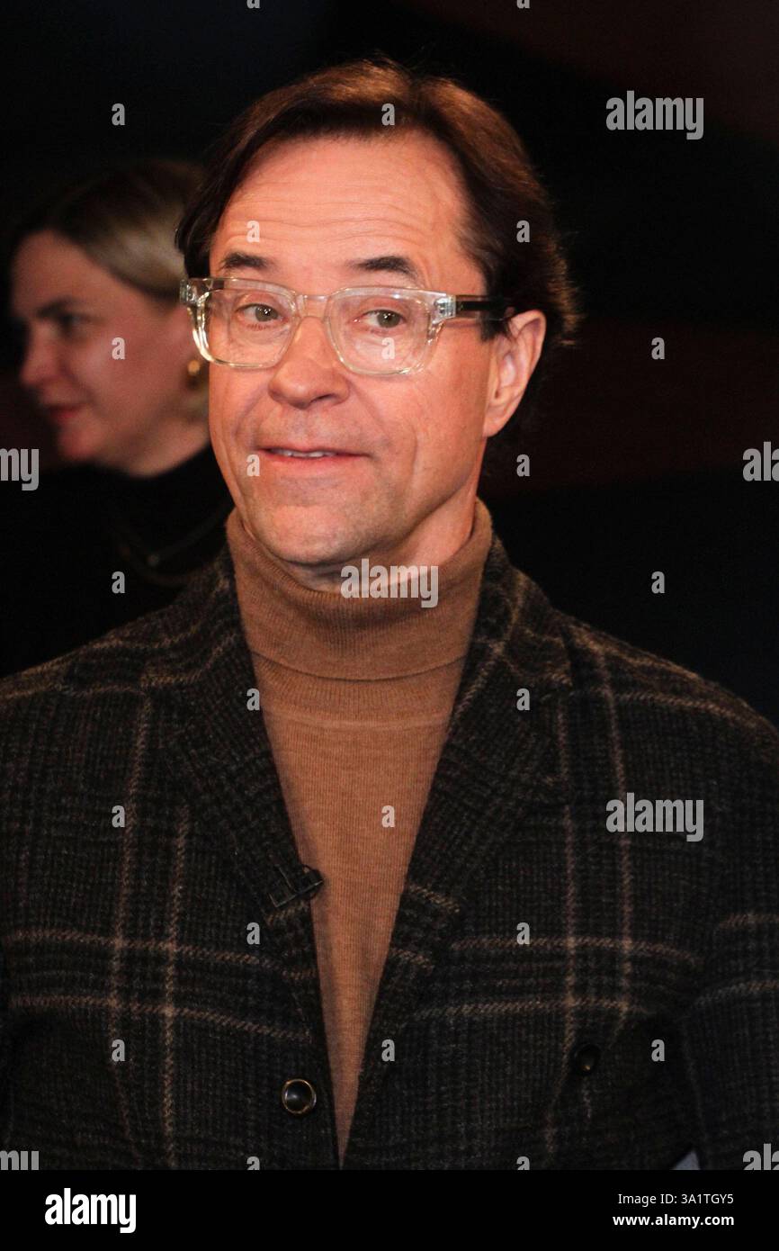 jan-josef-liefers-deutscher-schauspieler-musiker-zu-gast-in-der-ndr