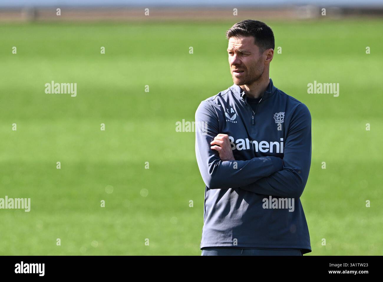 leverkusen-s-head-coach-xabi-alonso-attends-a-training-session-in