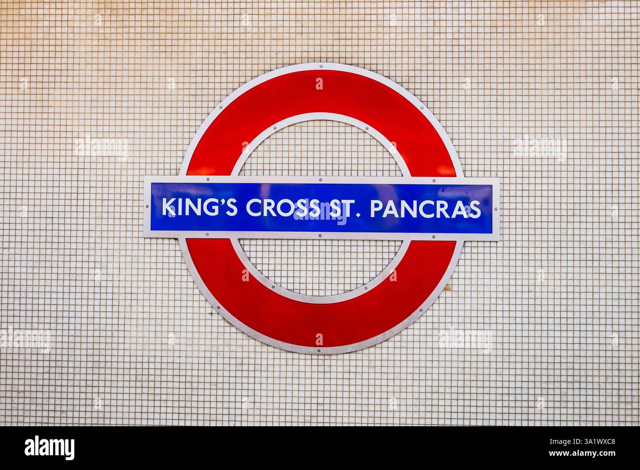 Kings Cross St. Pancras Sign. Iconic London Underground Red Tube Sign ...