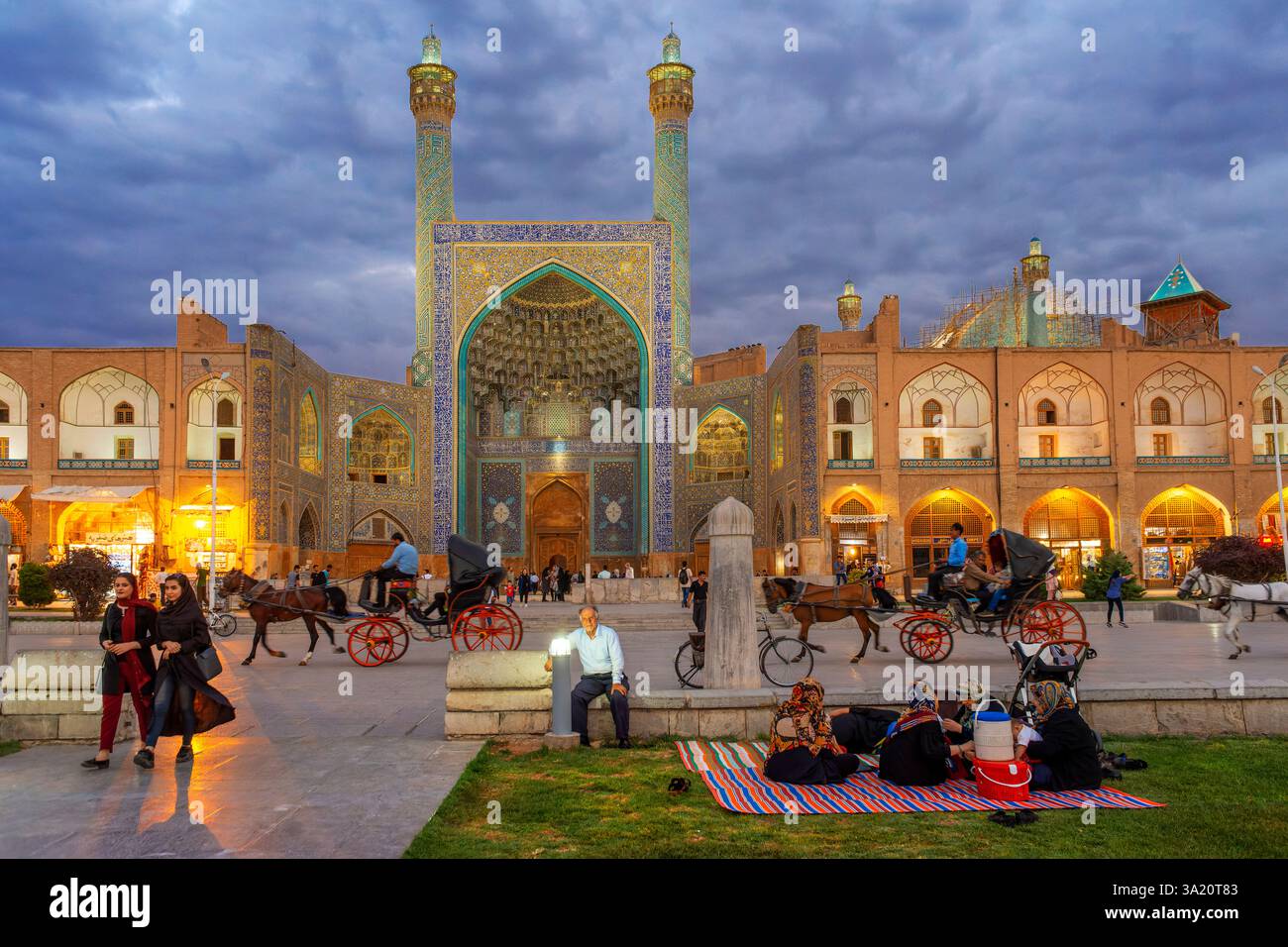 Shah Mosque or Imam Mosque in south side of Naghsh-e Jahan Square.  The Shah Mosque is a mosque located in Isfahan, Iran. It is located on the south s Stock Photo