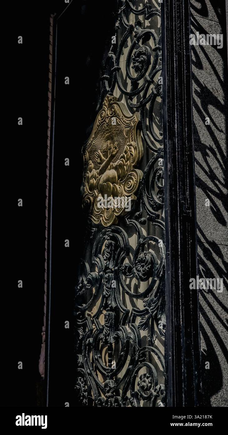 Buenos Aires, 10.03.2025: View of iconic buildings and domes of the city (Photo: Néstor J. Beremblum) - Smartphone Captured Stock Image