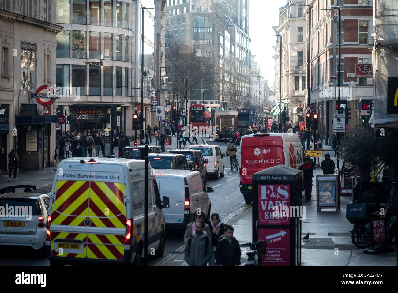 Holborn station hi-res stock photography and images - Alamy
