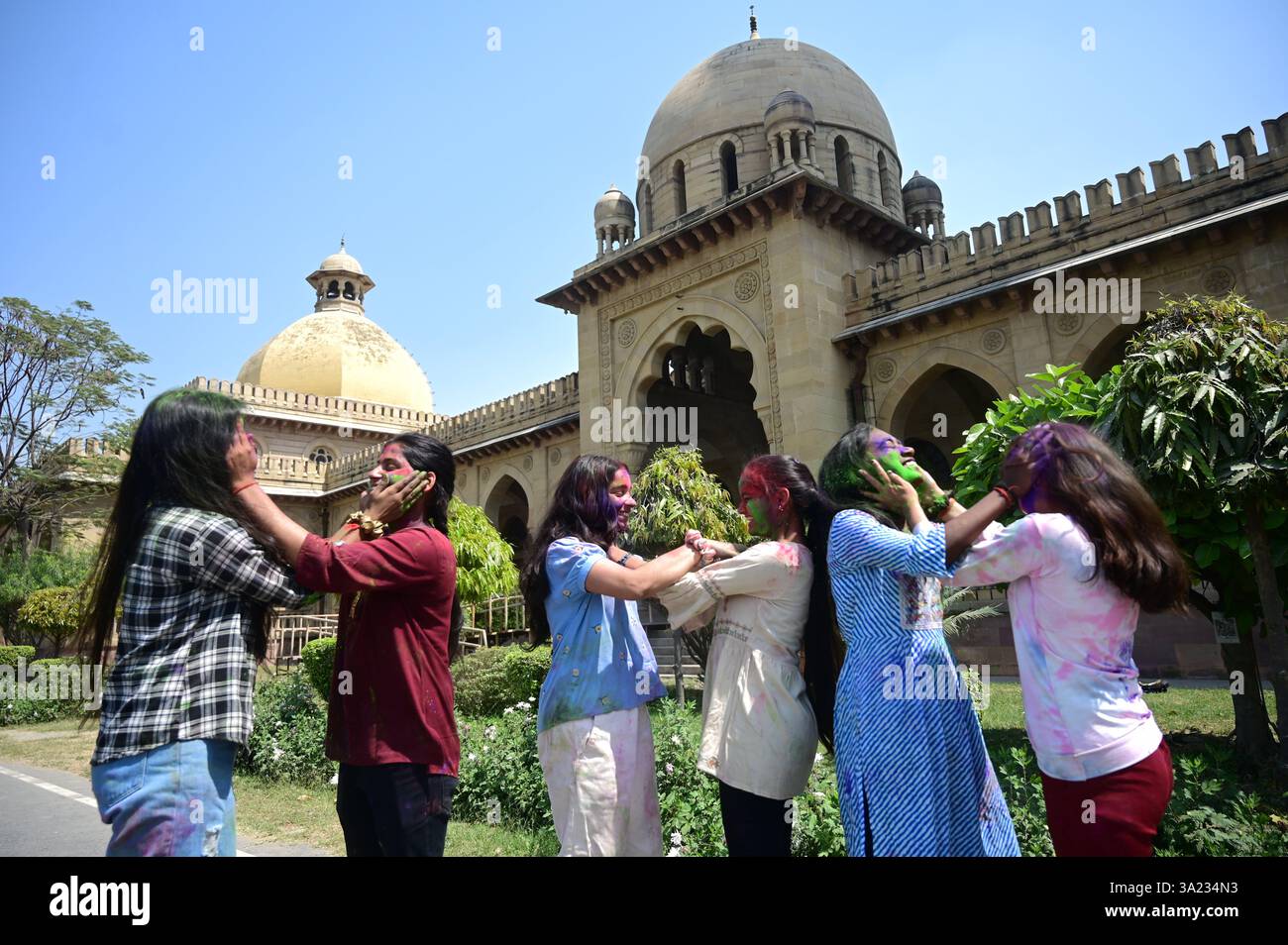 holi festival in uttar pradesh
