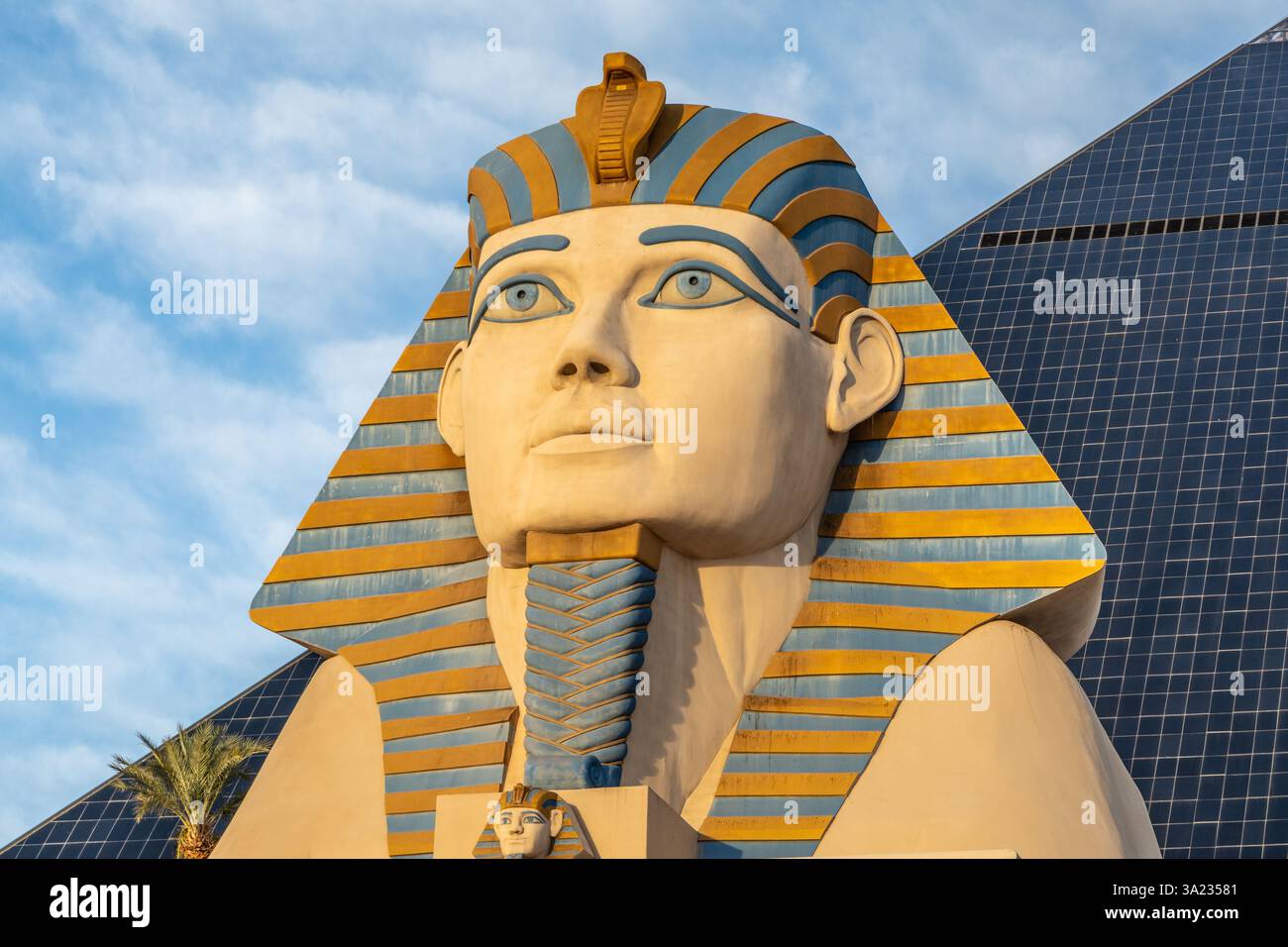 Egyptian statue luxor las vegas hi-res stock photography and