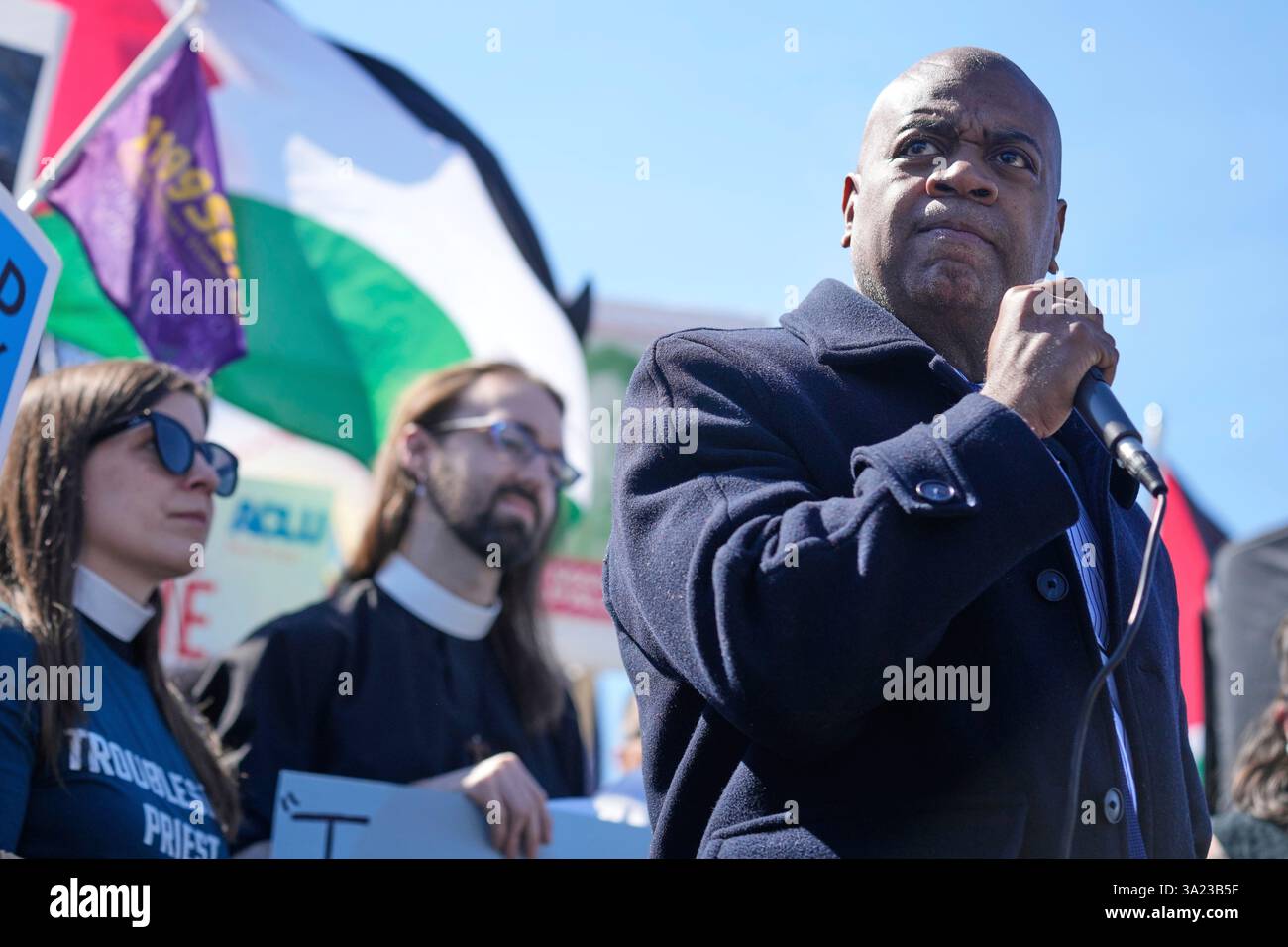 Newark Mayor And Candidate Ras Baraka Speaks During A Protest In Front Of Of Newark Mayor And Candidate Ras Baraka Speaks During A Protest In Front Of Of Delaney Hall The Proposed Site Of An Immigrant Detention Center In Newark Nj Tuesday March 11 2025 Ap Photoseth Wenig 3A23B5F 