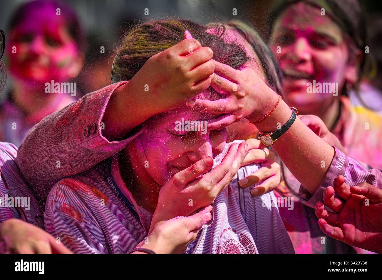 holi new delhi 2025