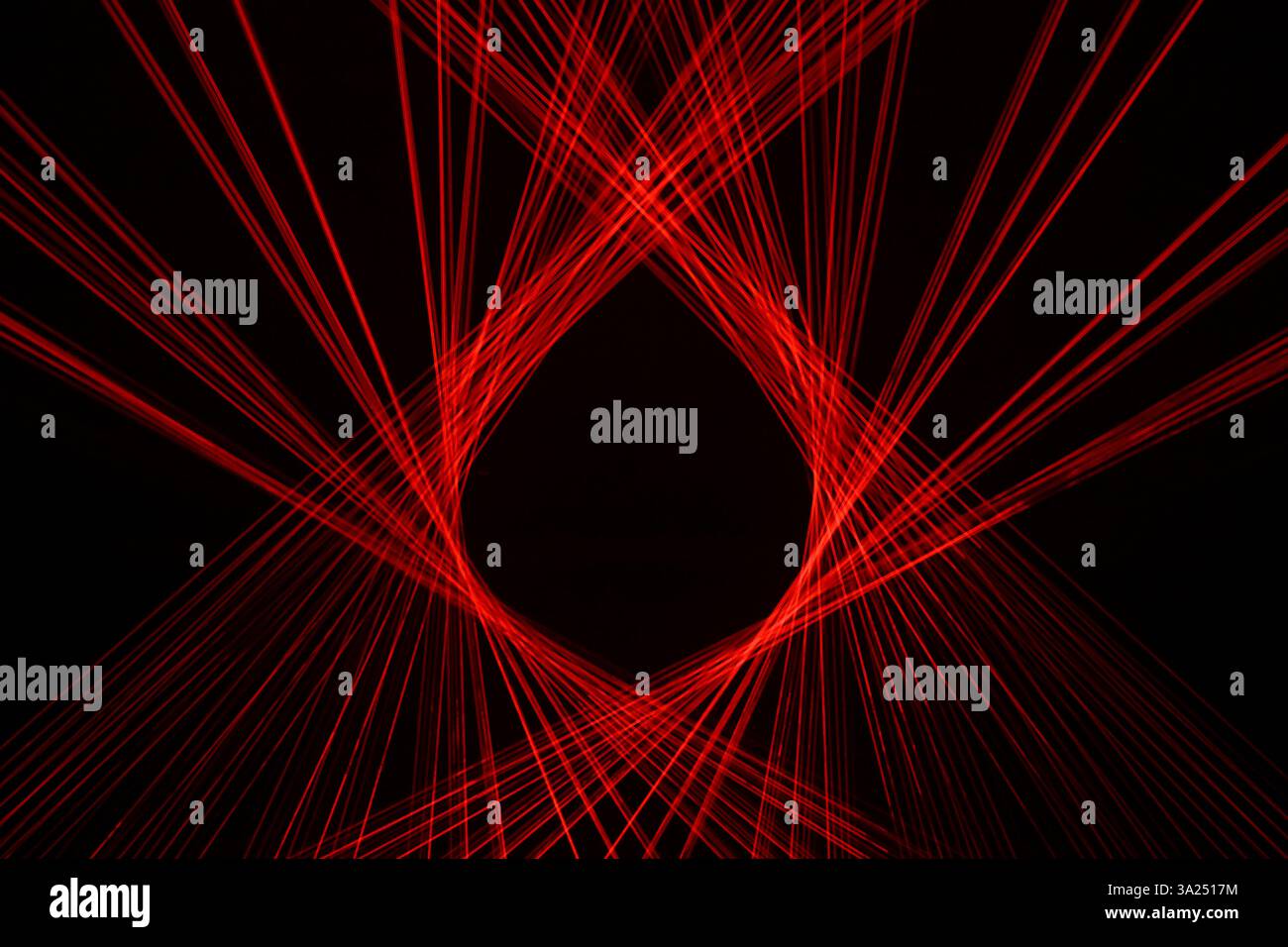An expert of form, a laser spectacle by Japanese artist Shohei
