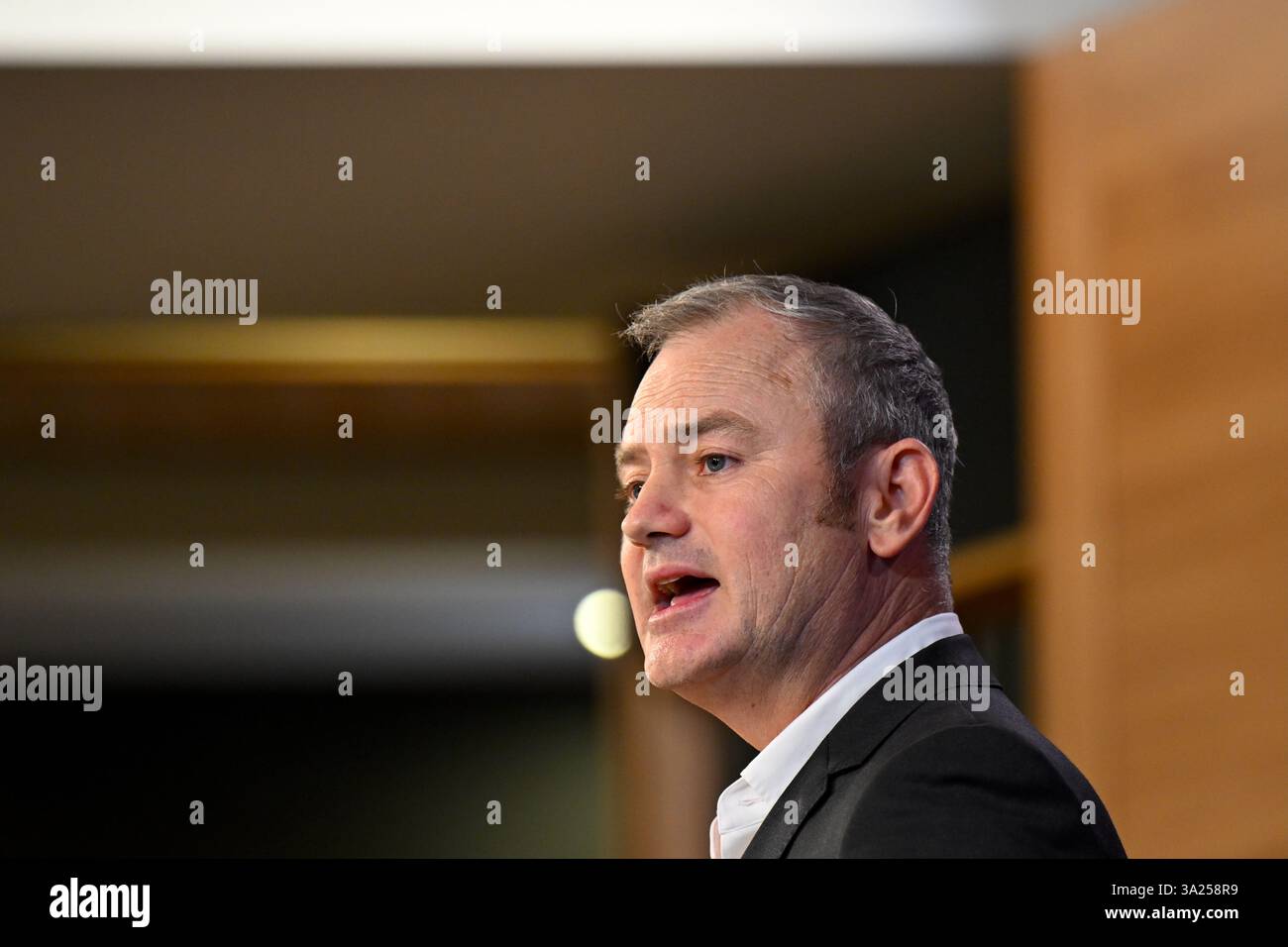 Founder of Climate 200 Simon Holmes à Court addresses the National ...