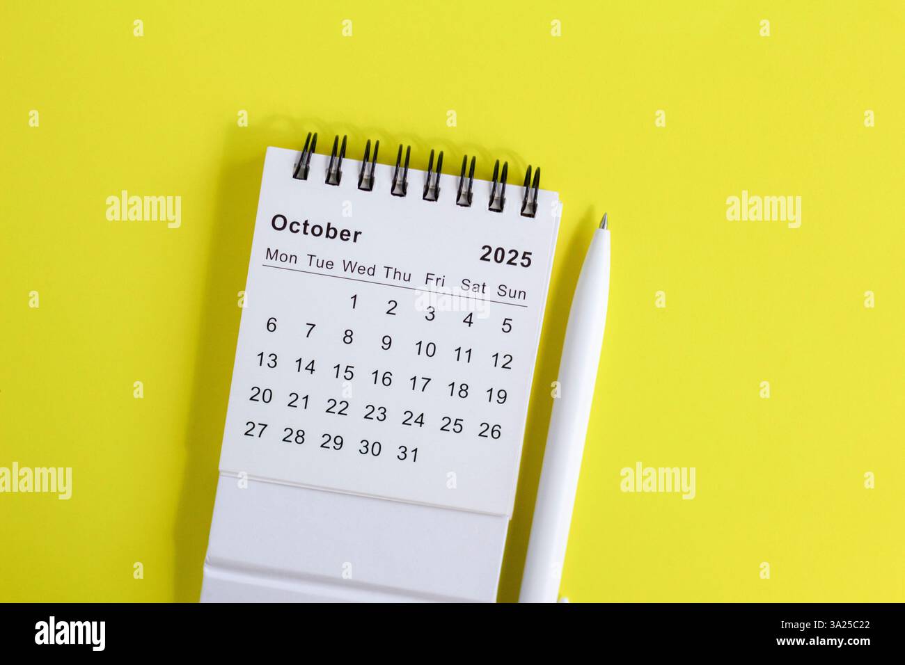 Calendar october 2025 on hi res stock photography and images Alamy Calendar october 2025 on hi res stock photography and images Alamy