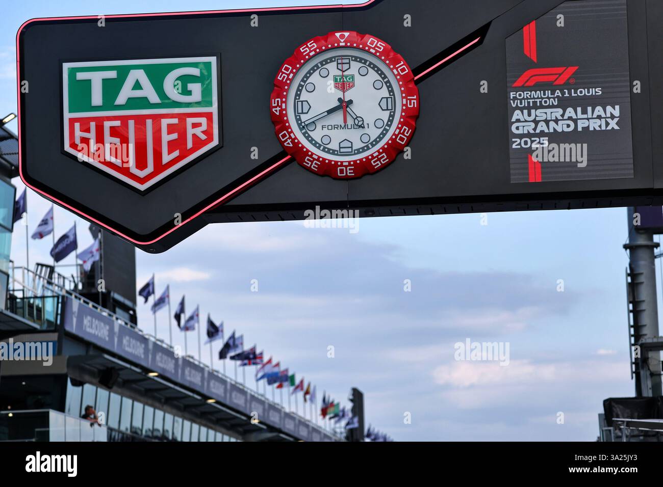 Circuit atmosphere - Tag Heuer clock in the pits. 12.03.2025. Formula 1 ...