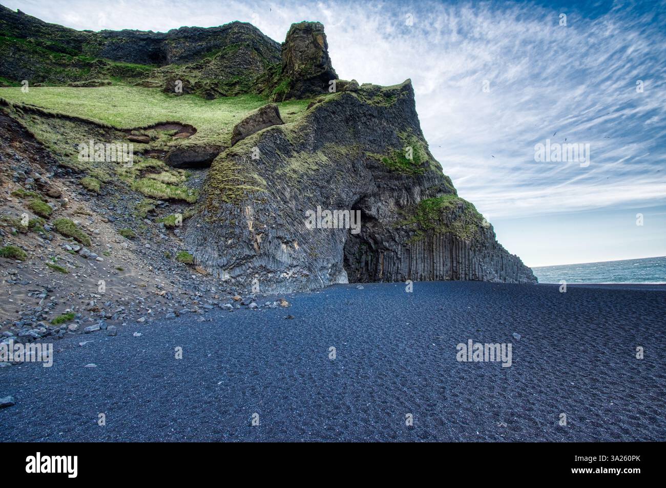 Black sand beach with basalt columns at at Reynisfjara, Iceland Stock ...