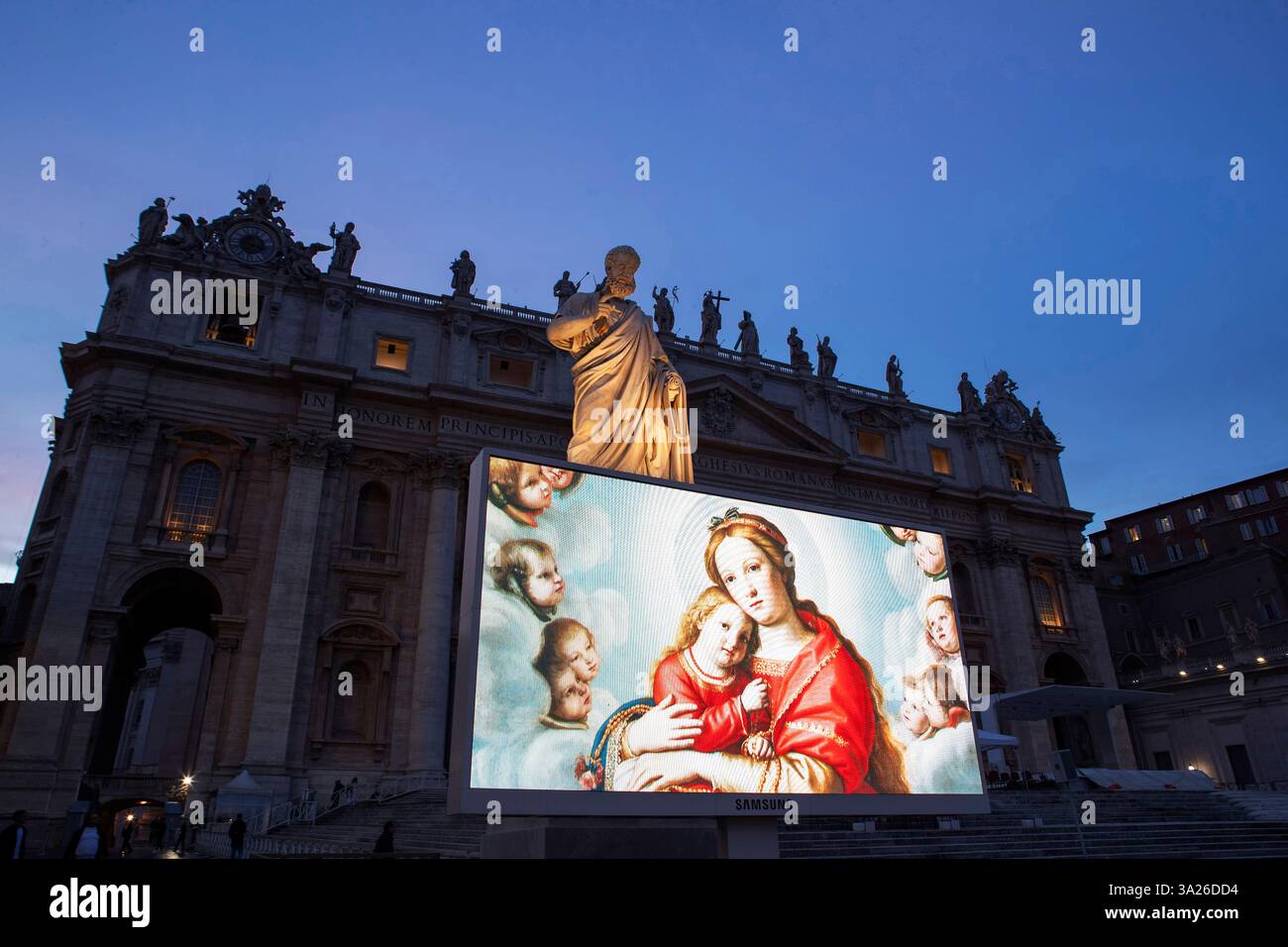 Vatican city, Vatican , 11 March 2025. Faithful pray during a rosary