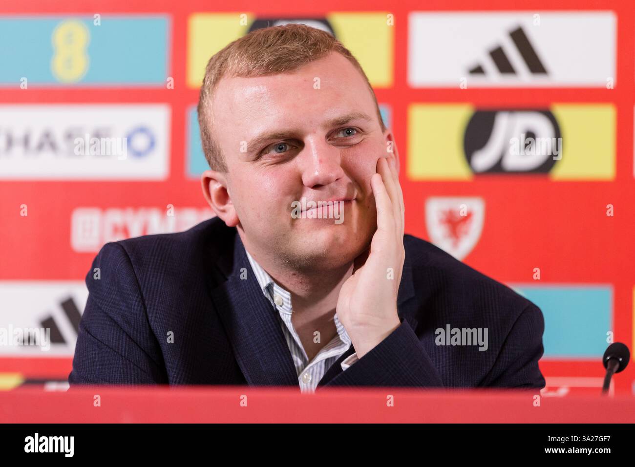 PONTYCLUN, UK. 12th Mar, 2025. Wales U21 National Team Manager Matty ...