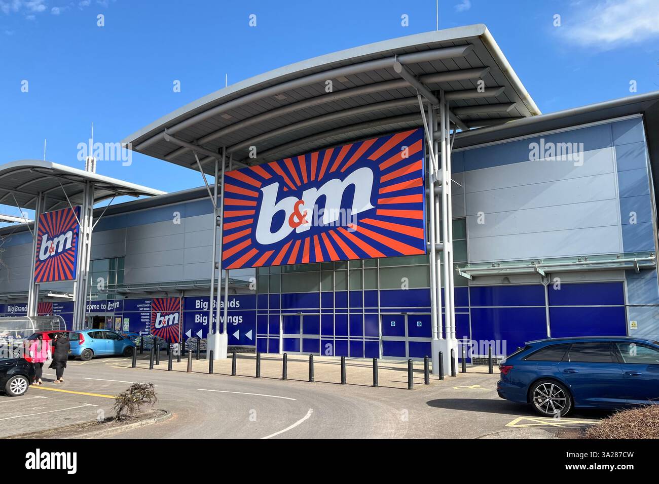 B&M Discount Store in Fforestfach. Swansea, Wales, United Kingdom. 6th March 2025. - Smartphone Captured Stock Image